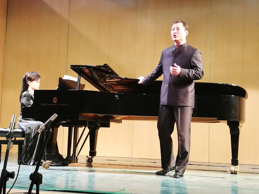 演唱:司道锋;钢琴伴奏:夏侯琳娜